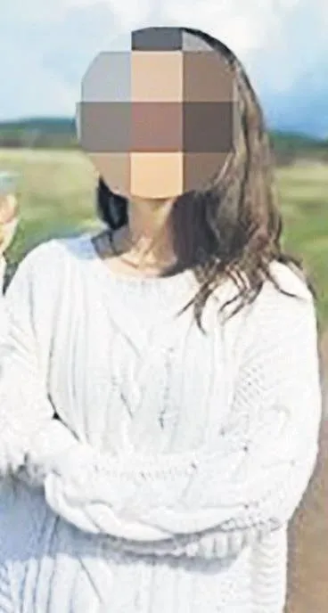 istanbulda-kacak-estetik-skandali-unlu-dermatolog-hayatinin-sokunu-yasadi-1687583421479.jpeg İstanbul'da kaçak estetik skandalı! Ünlü dermatolog hayatının şokunu yaşadı - 2