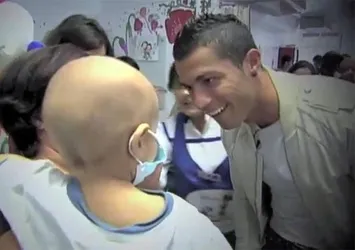 Türk Kızılay'ı Cristiano Ronaldo'nun peşinde