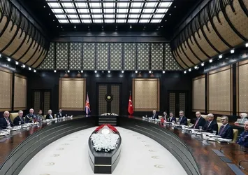 Başkan Erdoğan'dan Starmer ile heyetlerarası görüşme!