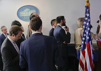 Trump'tan CNN, BBC ve NYT hakkında şok karar!