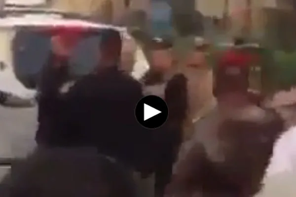 Haydar el-Ibadi'ye linç girişiminde bulundular! - 1