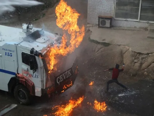 Kobani provokasyonunda delil karartan FETÖ'cü 183 polis ihraç edildi - 2