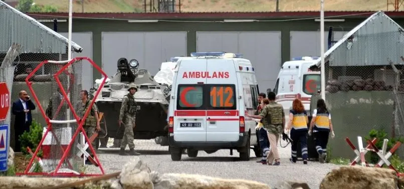 MUŞ'TA TERÖRİSTLER JANDARMA KARAKOLUNA SALDIRDI