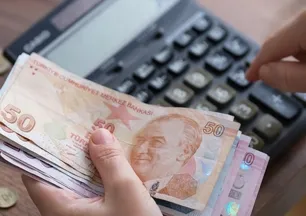 Milyonlara zam pazarlığında bütçe detayı: İlk ipucu resmen geldi! 2026 Asgari ücret ne kadar olacak? İşte en güçlü rakam...