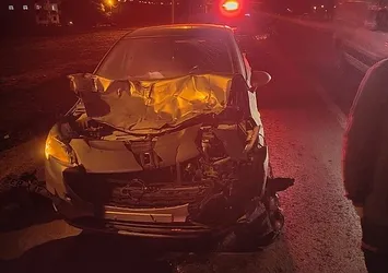 Siirt'te otomobil at arabasına çarptı: 1 yaralı