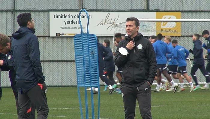 caykur-rizesporun-yeni-teknik-direktoru-bulent-korkmaz-ilk-aciklama-1645458266095.jpg Çaykur Rizespor'un yeni teknik direktörü Bülent Korkmaz ilk açıklama - 3