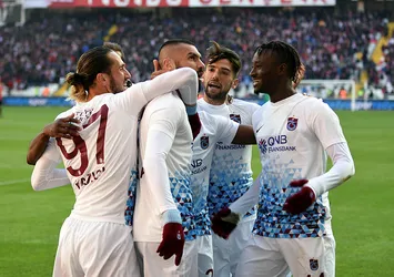 Trabzonspor deplasmanda Sivasspor'u 2-1 mağlup etti