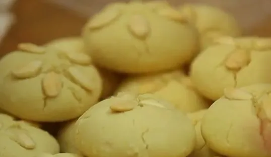 afyonun-yoresel-lezzeti-gelin-kurabiyesi-tarifi-tadi-damaginizda-kalacak-1709629869106.jpg Afyon'un yöresel lezzeti gelin kurabiyesi tarifi! Tadı damağınızda kalacak - 2