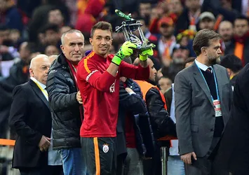 Fernando Muslera Galatasaray tarihine geçti