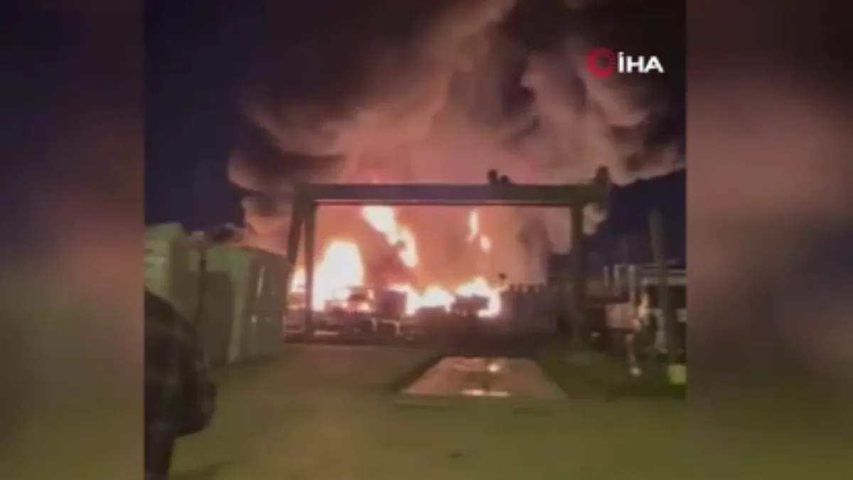 Tuzla'da polyester fabrikasında yangın