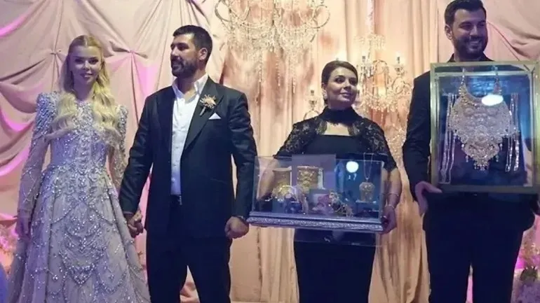 vanli-kara-haydar-lakapli-mehmet-fatih-tancalan-tutuklandi-savcilik-ifadesinde-luks-yasamina-iliskin-ne-soyled-1788885999614.jpeg Vanlı Kara Haydar lakaplı Mehmet Fatih Tançalan tutuklandı: Savcılık ifadesinde lüks yaşamına ilişkin ne söyledi? - 3