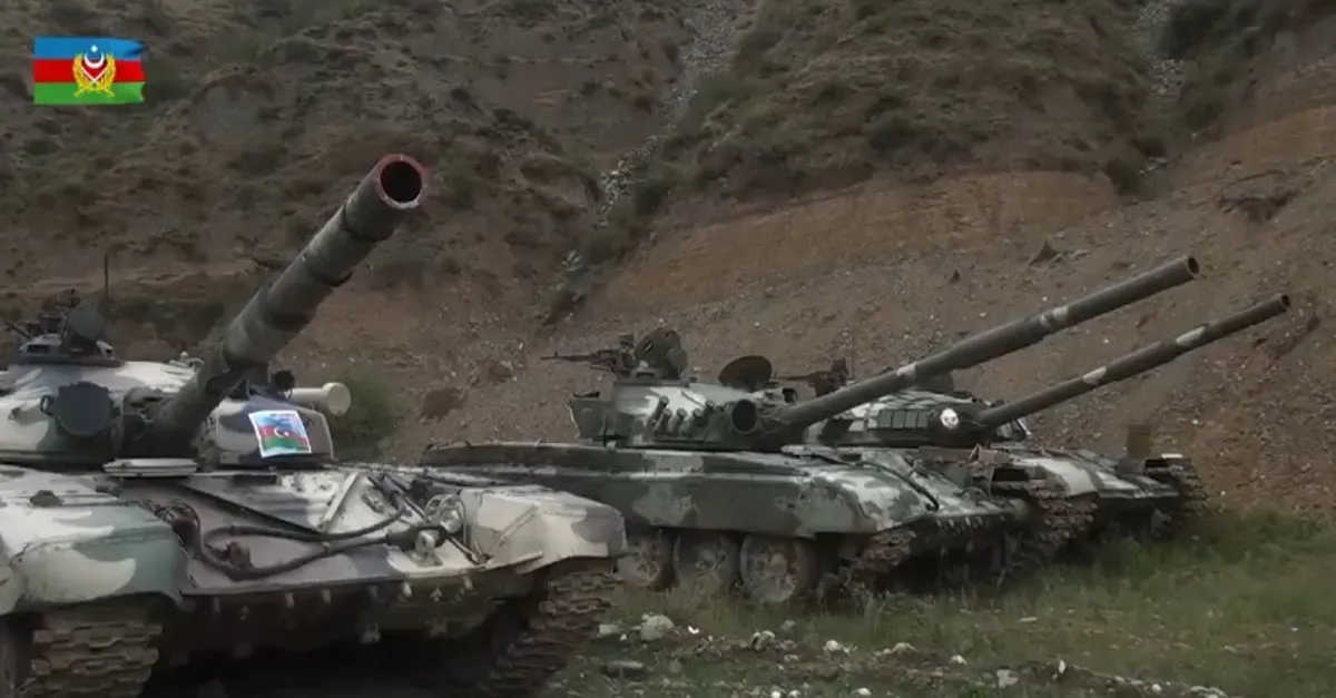 Azerbaycan yeni görüntüleri paylaştı! İşte ele geçirilen Ermeni tankları