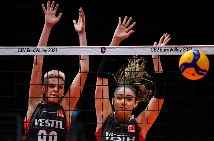 Filenin Sultanları yarı finalde | CEV Avrupa Voleybol Şampiyonası Türkiye 3-0 Polonya - 1
