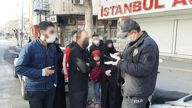 İçişleri Bakanlığı'ndan sokak kısıtlaması açıklaması: 35 bin 544 kişiye idari ve adli işlem yapıldı - 6