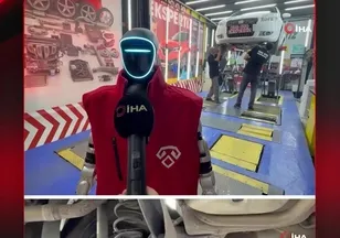 ROBOT ÇIRAK ZAM İSTEDİ