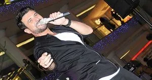 Ünlü şarkıcının babalık heyecanı