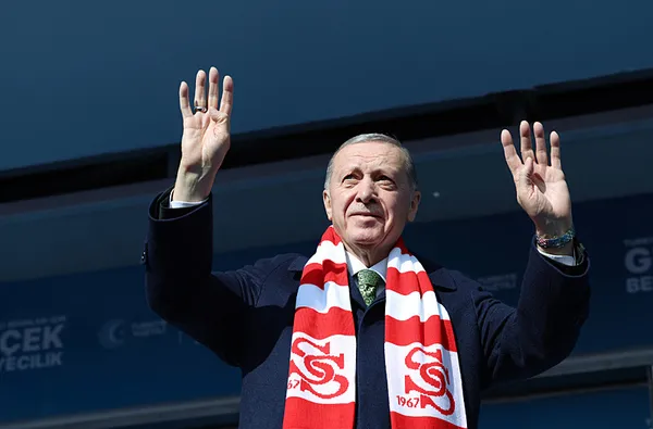 Başkan Recep Tayyip Erdoğan’dan Özgür Özel’e bedelli askerlik tepkisi: Zihniyet bozukluğunun işareti