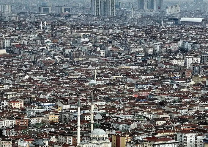 naci-gorur-istanbulun-3-ilcesini-isaret-etti-deprem-tehlikesi-kepceyi-vurup-yikin-hangi-ilcelerde-deprem-riski-1716536054478.jpeg Naci Görür İstanbul'un 3 ilçesini işaret etti! Deprem tehlikesi: Kepçeyi vurup yıkın | Hangi ilçelerde deprem riski var, evimin altında fay var mı?