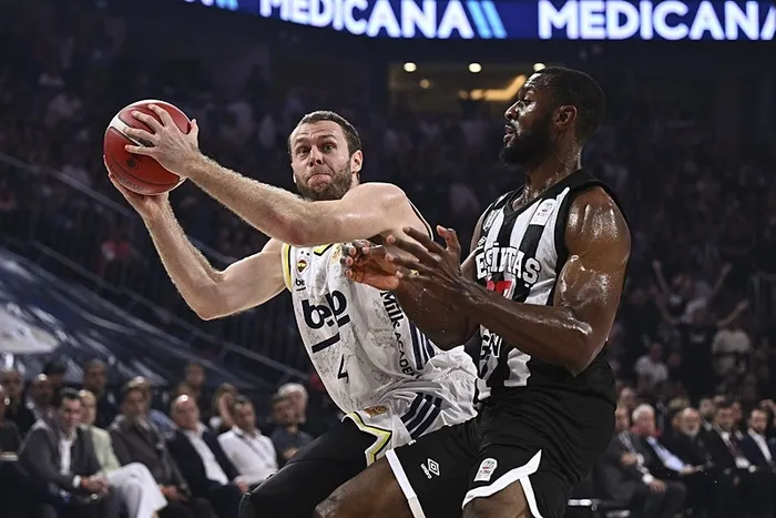 Fenerbahçe Beko 38. Erkekler Cumhurbaşkanlığı Kupası’nı kazandı! Sarı-lacivertliler 8. kez mutlu sona ulaştı