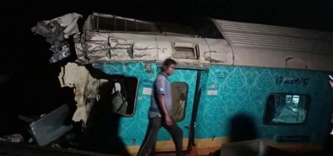 Hindistan’da feci tren kazası: 288 kişi öldü 900’den fazla yaralı...