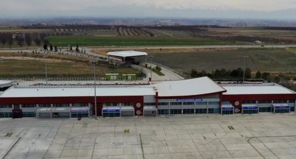 DHMİ Malatya Erhaç Havalimanı yıkıldı mı, ne oldu? Malatya Havalimanı kapandı mı, uçak seferleri iptal mi? MALATYA DEPREM SON DURUM!