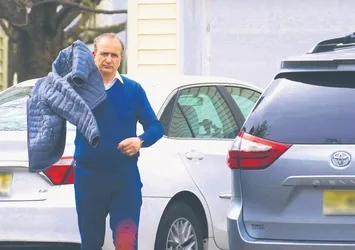 Kumpasçı Ekrem Dumanlı'nın saklandığı in görüntülendi! 600 bin dolarlık villada yaşıyor | Kamyon kasasında kaçmıştı