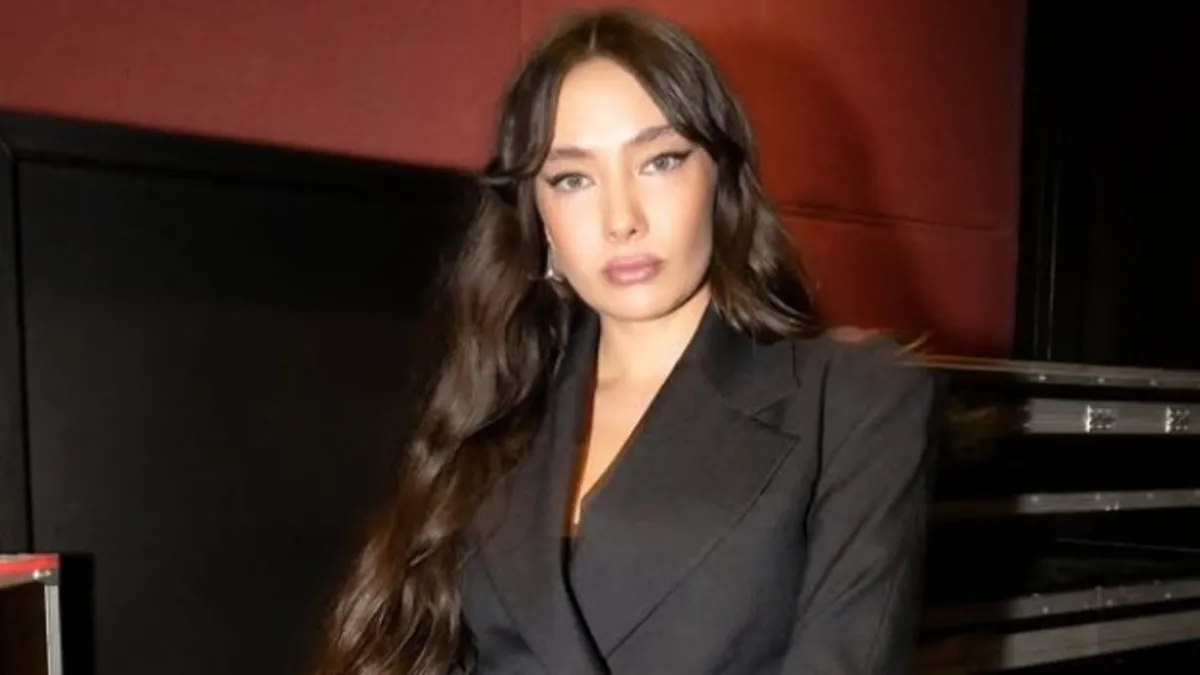 Neslihan Atagül’ün güzellik sırrı genlerinde! Rus annesinin kopyasıymış