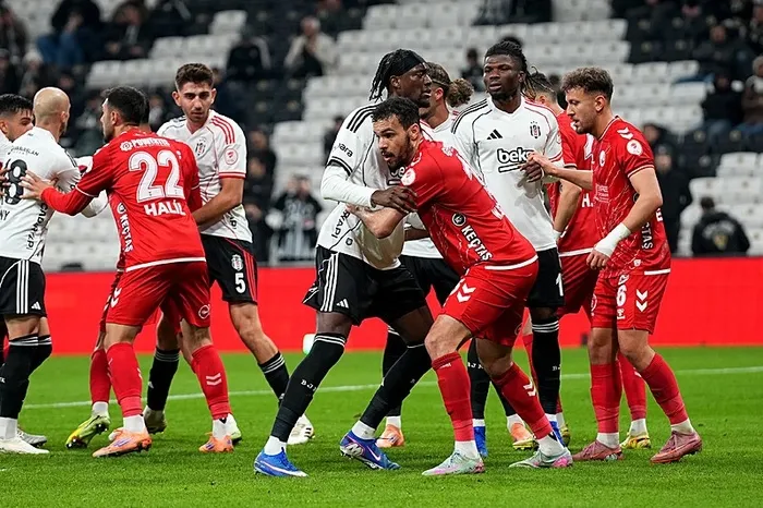 besiktas-evinde-doludizgin-kartal-evinde-3-puani-3-golle-aldi-1768505106635.jpeg Fotoğraf (İHA)