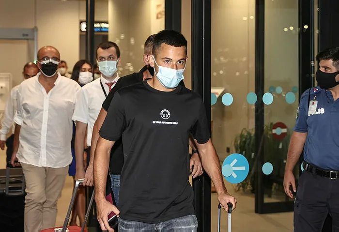 Galatasaray'dan KAP'a transfer açıklaması! Olimpiu Morutan İstanbul'da - 3