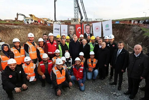 Başkan Erdoğan İskenderun’da Deprem Konutları ve Yeni Devlet Hastaneleri Temel Atma Töreni’ne katıldı