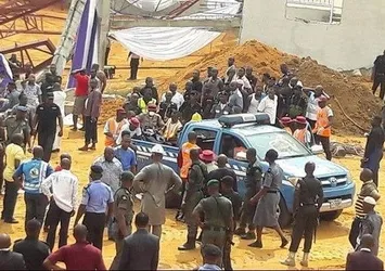 Nijerya'da kilisenin çatısı çöktü: 160 ölü