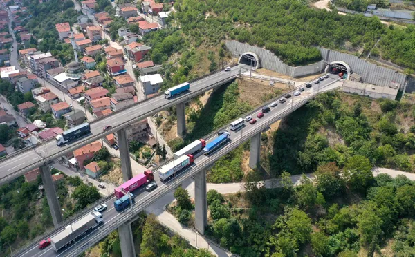 Trafiğe kaydı yapılan taşıt sayısı temmuzda yüzde 2,4 arttı - 1
