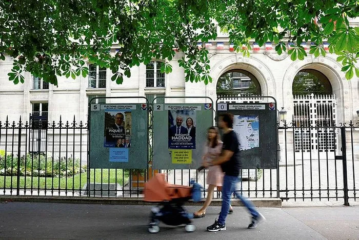 Fransa’da erken genel seçimin ikinci tur oylaması başladı