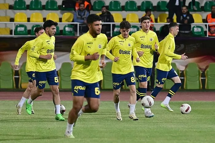 tffden-flas-super-kupa-karari-fenerbahce-pfdkya-sevk-edildi-1712665765056.jpeg TFF'den flaş Süper Kupa kararı! Fenerbahçe ve Galatasaray PFDK'ya sevk edildi | Fenerbahçe'nin puanı silinecek mi? İşte o madde... - 3