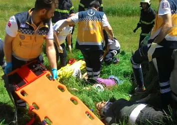 Kütahya'da minibüs devrildi: 10 yaralı!