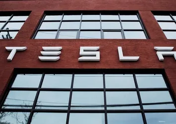 Tesla'dan elektrik depolama projesi