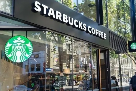isgalci-destekcisi-starbucksa-boykot-darbesi-satislar-dibe-vurdu-ceosu-istifa-etti-1723569829109.jpg Starbucks CEO'su Narasimhan görevinden ayrıldı.