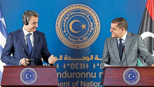 Kovduğu elçinin ayağına giden Yunanistan Başbakanı Miçotakis’in ilk sözü Türkiye oldu