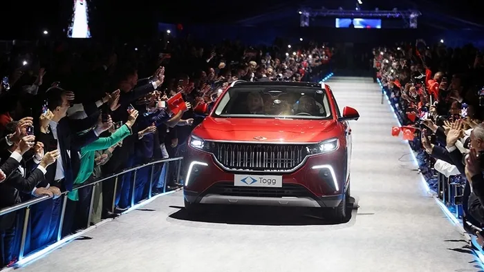 Almanya’ya ilk Togg’lar teslim edildi: İlk partide 100 araç gitti