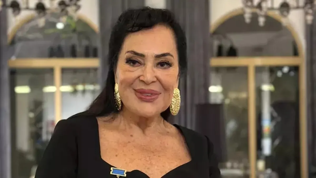 Yeşilçam'ın Sultan'ı Türkan Şoray mahkum kadınlarla buluştu