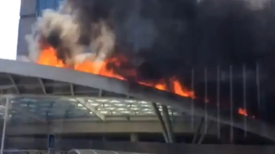 İstanbul Zincirlikuyu’da korkutan yangın!