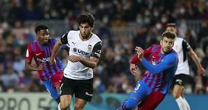 Barcelona Valencia’yı farklı yendi
