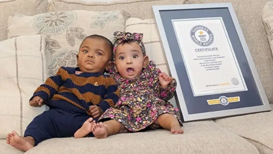Doktorlar hiç şans vermemişti! Dünyanın en erken doğan ikizleri 1 yaşında! Guinness Rekorlar Kitabı'na girdiler