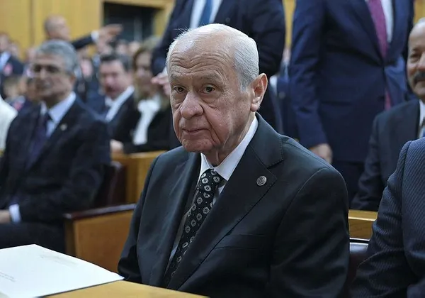 MHP lideri Devlet Bahçeli’den yeni anayasa mesajı: Darbe anayasası Türkiye’ye layık değil