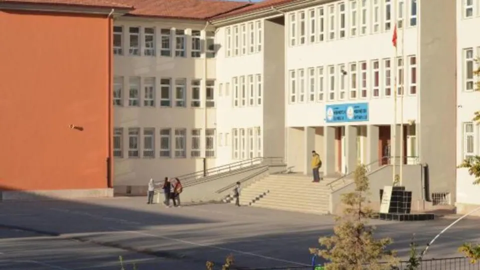 Aksaray'da yuhalanan özel eğitim öğrencileri bu sabah derslerine girdi