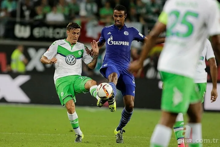 Serenay Sarıkaya yeni arabasıyla dudak uçuklattı 22