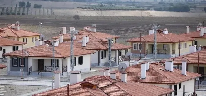 Her birinde 17 ton demir kullanıldı! Depremzedeler evlerine kavuştu