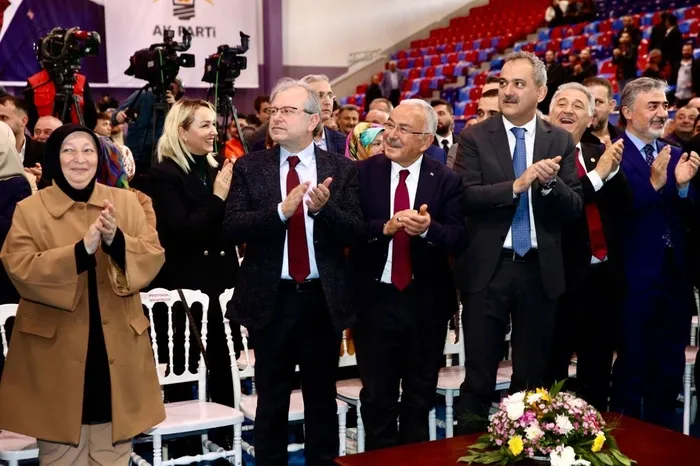 yeni-yuzyil-yeni-ordu-baskan-mehmet-hilmi-guler-az-laf-yapip-cok-is-yapacagiz-1711453238311.jpeg Yeni yüzyıl, yeni Ordu! Başkan Mehmet Hilmi Güler: Az laf yapıp, çok iş yapacağız - 4