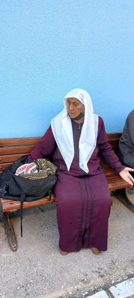 dilencinin-uzerinden-servet-cikti-26-bin-300-lira-ve-2-bin-tllik-market-ceki-1649949630281.jpg Bursa'da dilencinin üzerinden servet çıktı: 26 bin 300 lira ve 2 bin TL'lik market çeki - 3