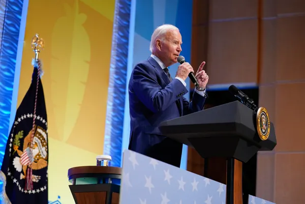 Joe Biden akıl sağlığından şüphe ettiriyor! Konuşması sırasında ölü bir adama seslendi - 3